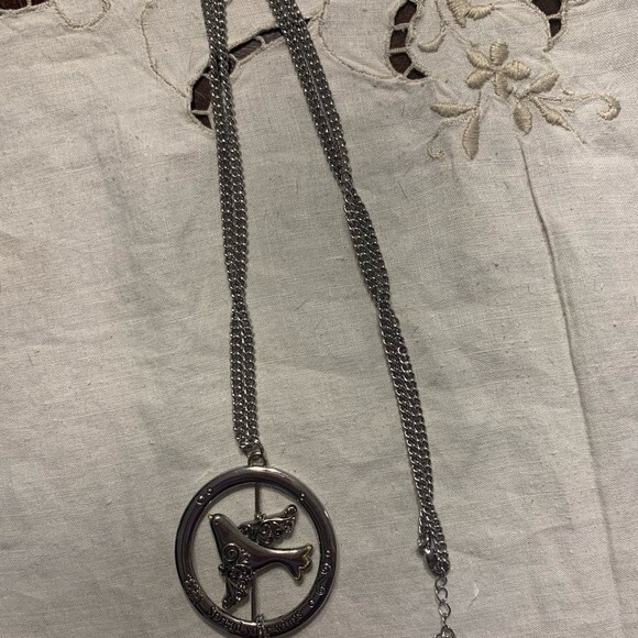 Avon NWT Stamped Necklace - “Spread Your Wings” Vintage Avon Necklace - Picture 2 of 3